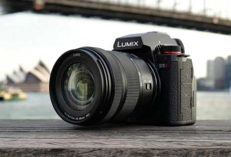 Panasonic LUMIX DC-S5 II: in offerta la fotocamera professionale